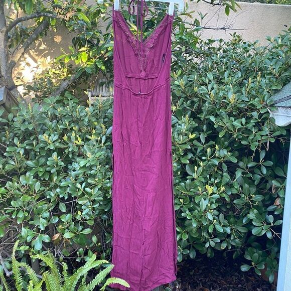 Forever 21 Women's Cranberry Halter Open Back Empire Waist Maxi Dress Small VGUC - Picture 3 of 4